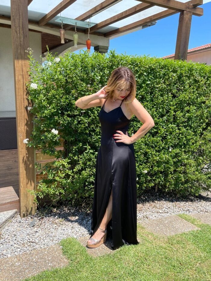 VESTIDO PRETO ACETINADO