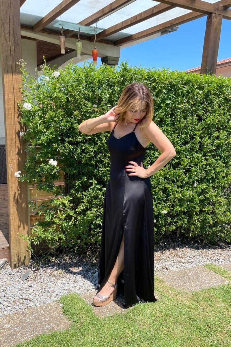 VESTIDO PRETO ACETINADO