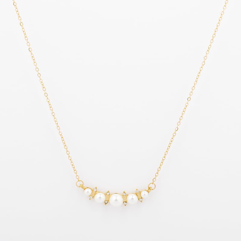 COLAR REFINADO DOURADO COM DESIGN