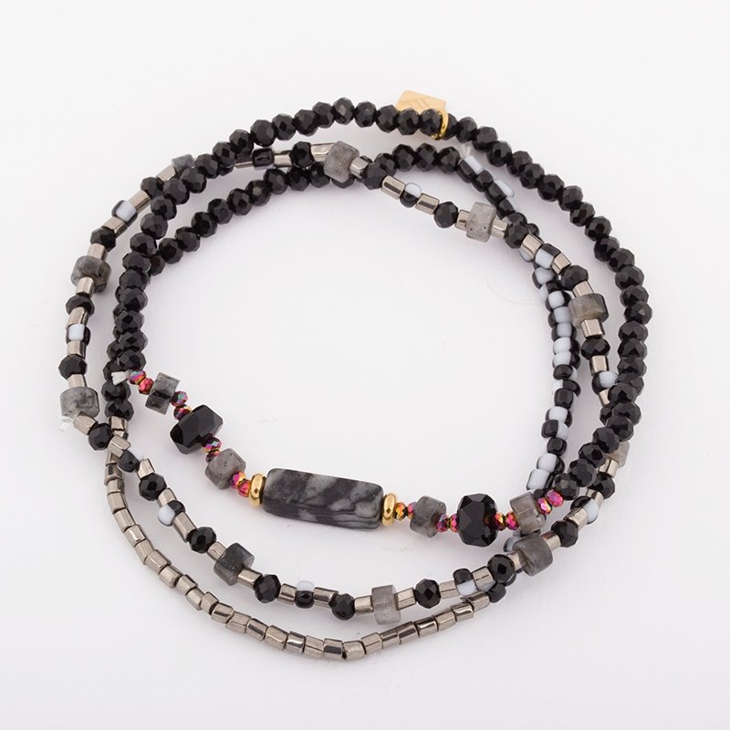 PULSEIRA 3 VOLTAS SOLTAS MISSANGAS PRETAS