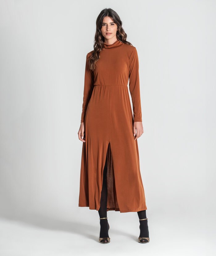 VESTIDO DE GOLA COM ABERTURA FRONTAL