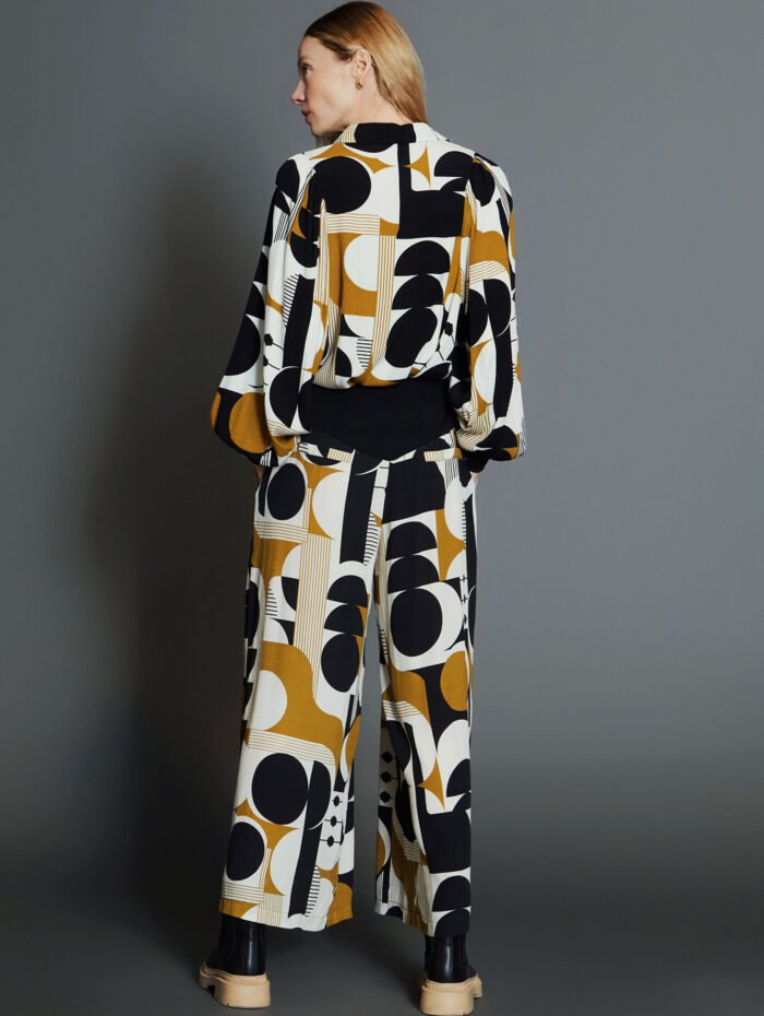 PANTALONA CONTRASTE ESTAMPADO - Image 4