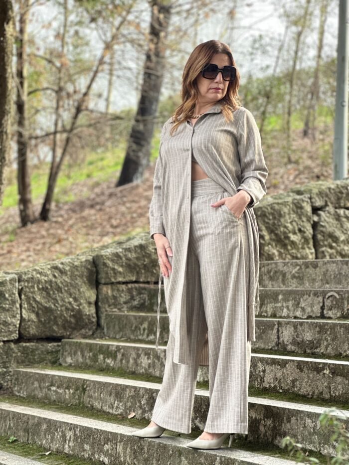 VESTIDO MIDI COM DETALHE DE LINHA - Image 5