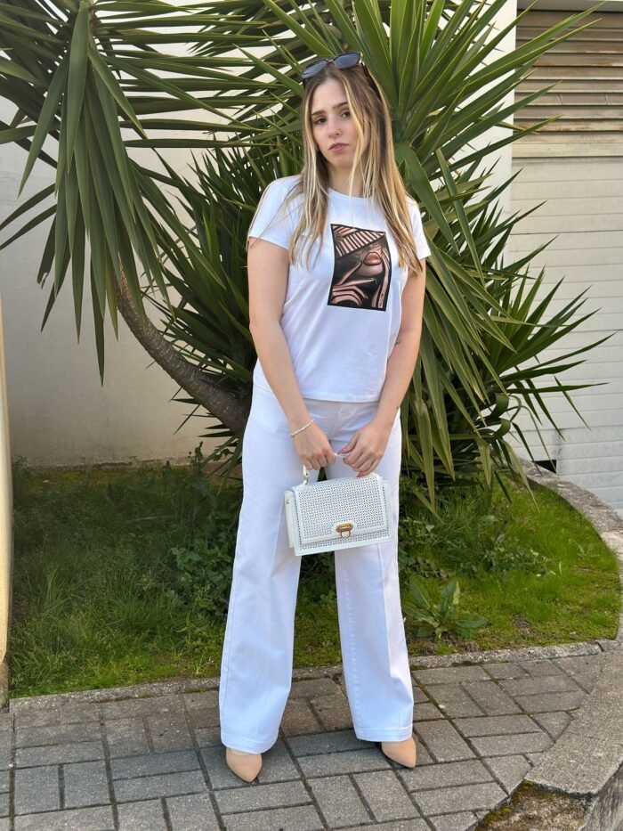 T-SHIRT COM BRILHO - Image 2