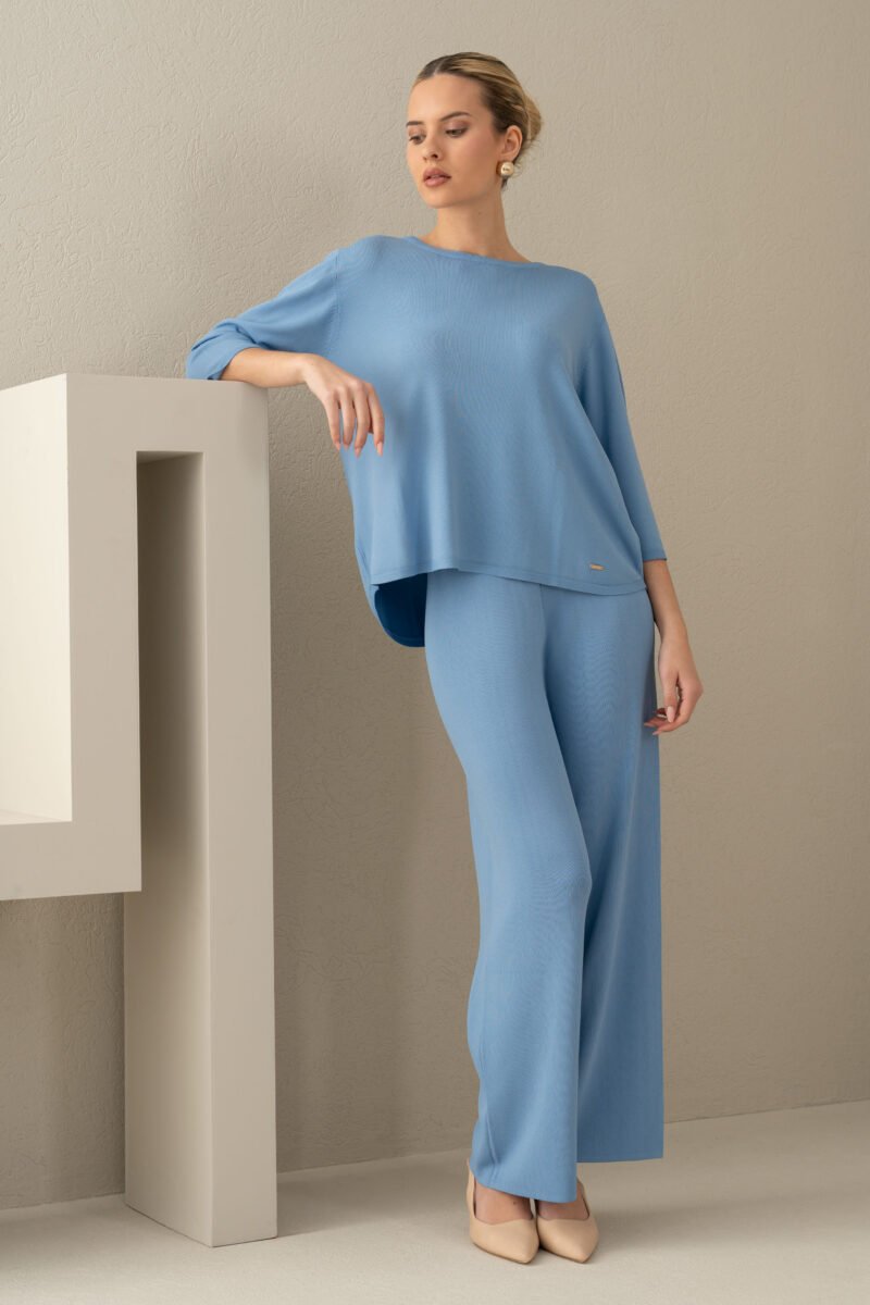 CONJUNTO DE CAMISOLA E CALÇA DE MALHA