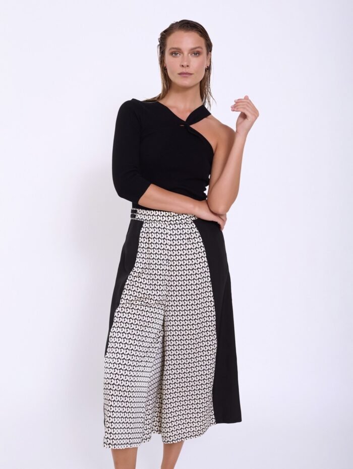 CALÇA CROPPED ACETINADA ESTAMPADA