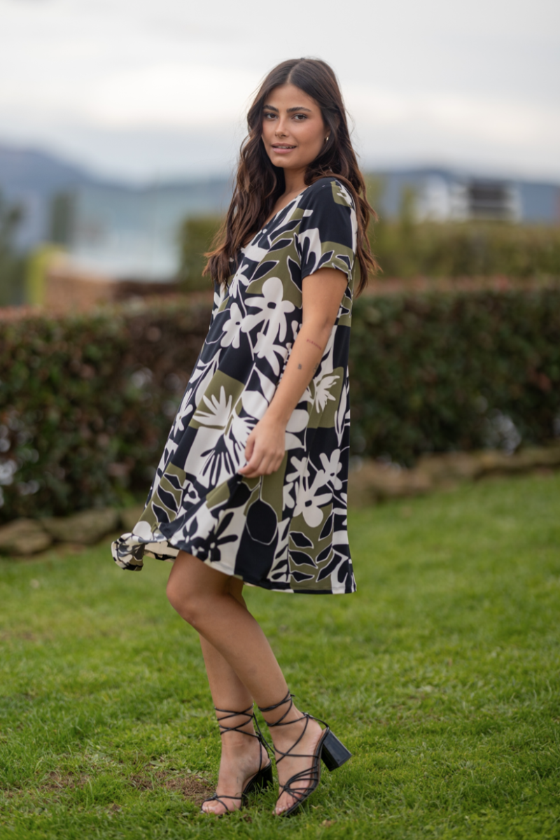 VESTIDO CURTO BÁSICO COM PADRÃO