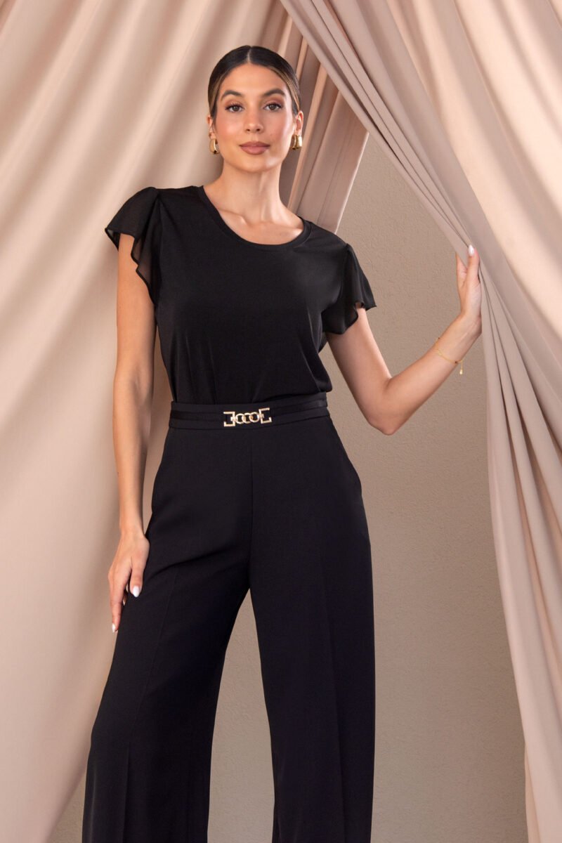 BLUSA COM FOLHO NA MANGA
