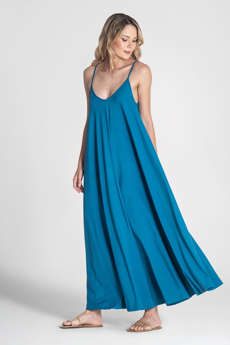 VESTIDO COM ALÇAS AJUSTÁVEIS