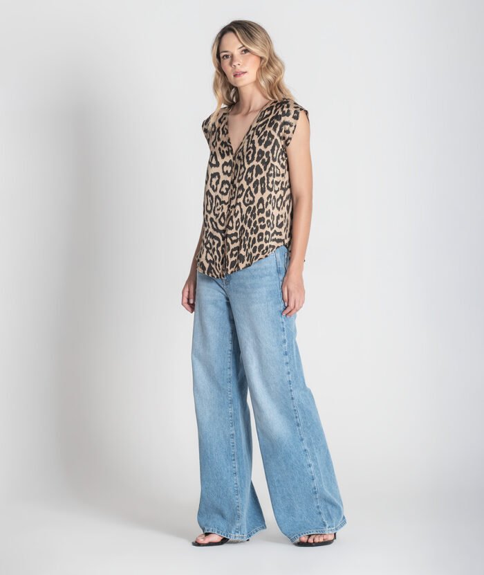 BLUSA COM ESTAMPA ANIMAL - Image 2