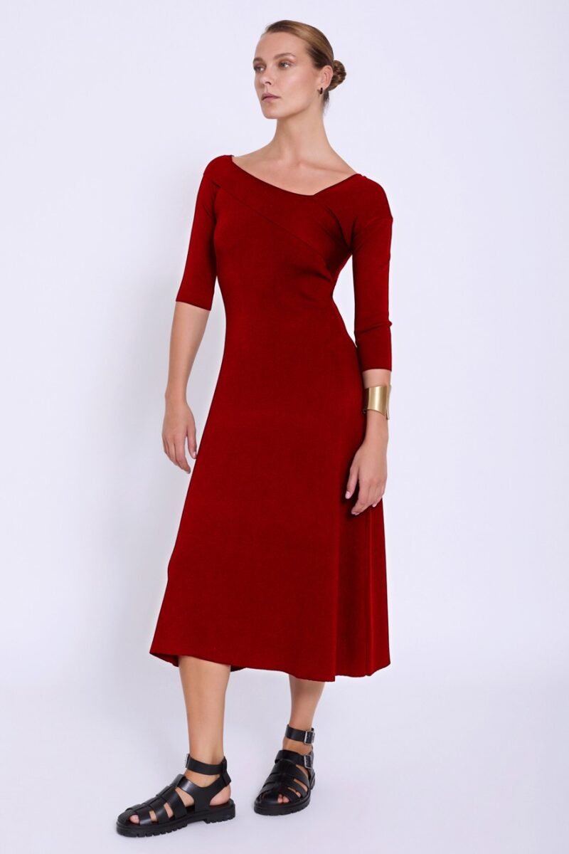 VESTIDO DE MALHA ASSIMÉTRICO