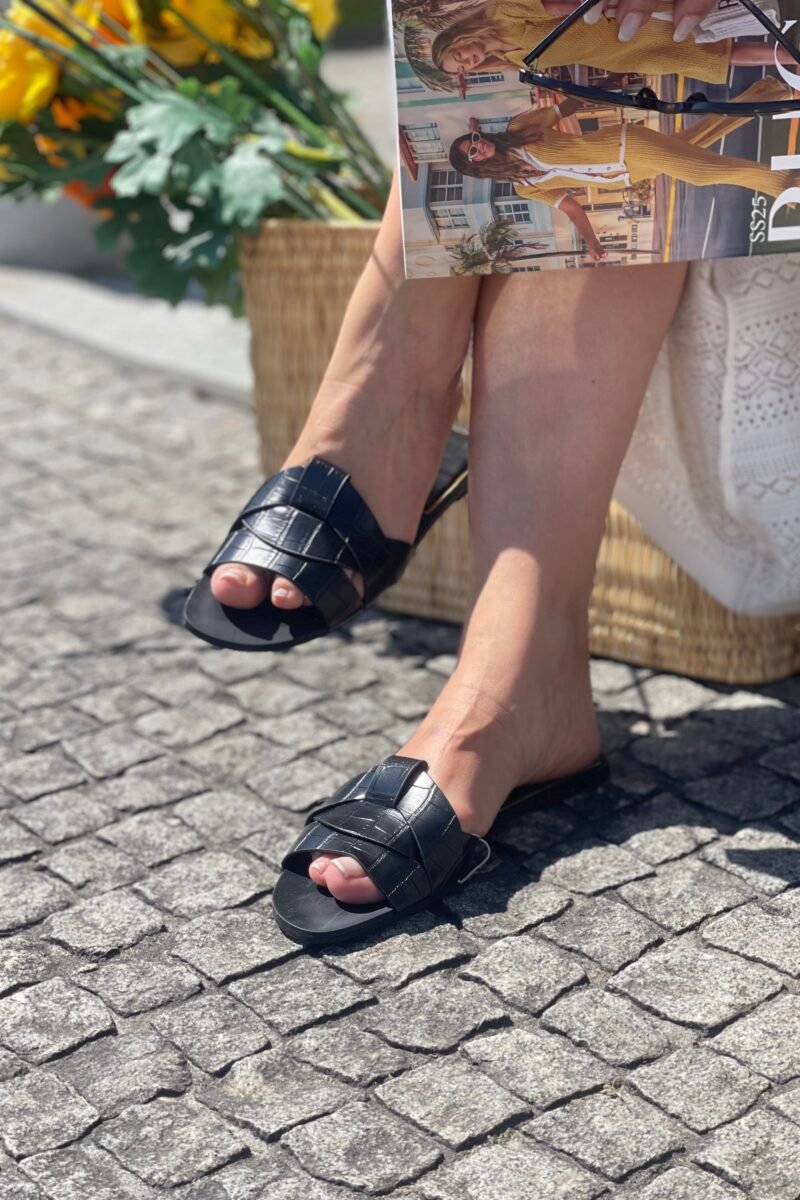 CHINELO RASO SINTÉTICO